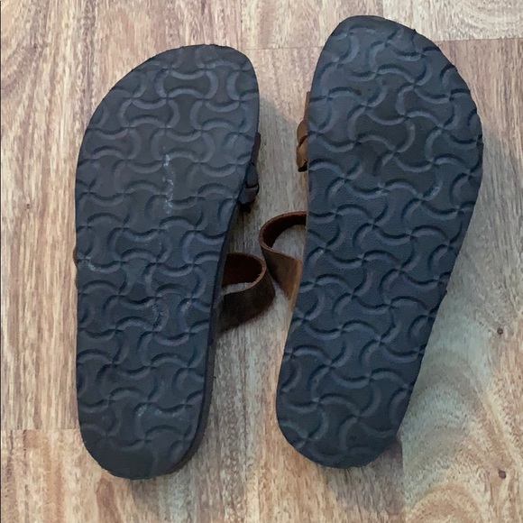 Sandals - Picture 2 of 3